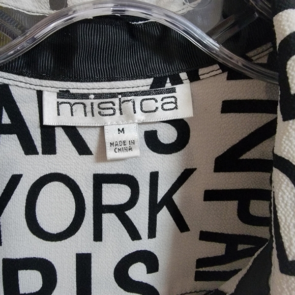 Mishca Button Front Roll Tab Sleeve Paris London New York Blouse - Picture 2 of 4